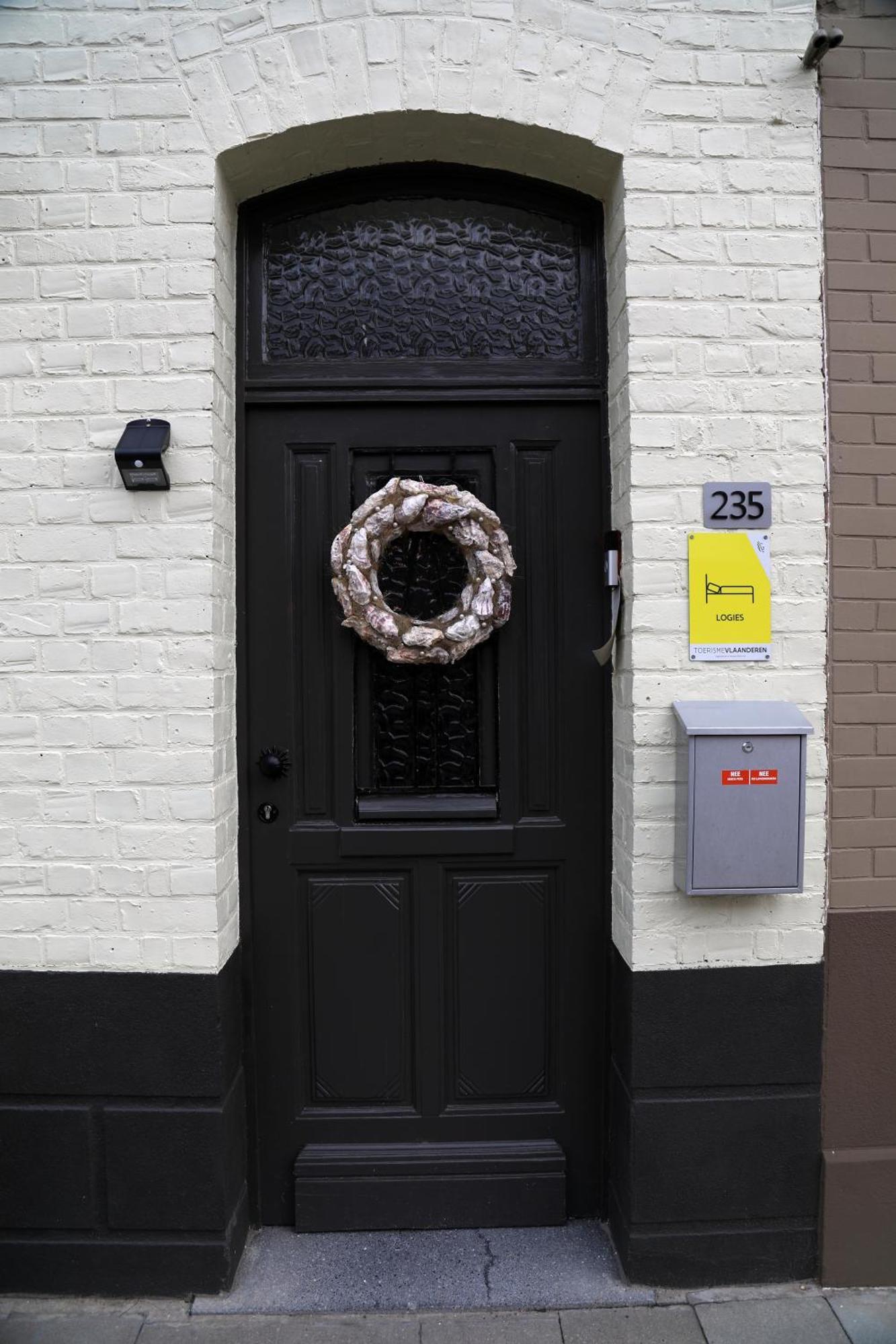 Gastenkamers Boussemaere Ichtegem Buitenkant foto